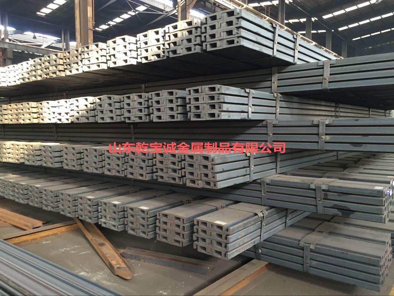 高品质的叉车往往在安全设计方面考虑到每个细节