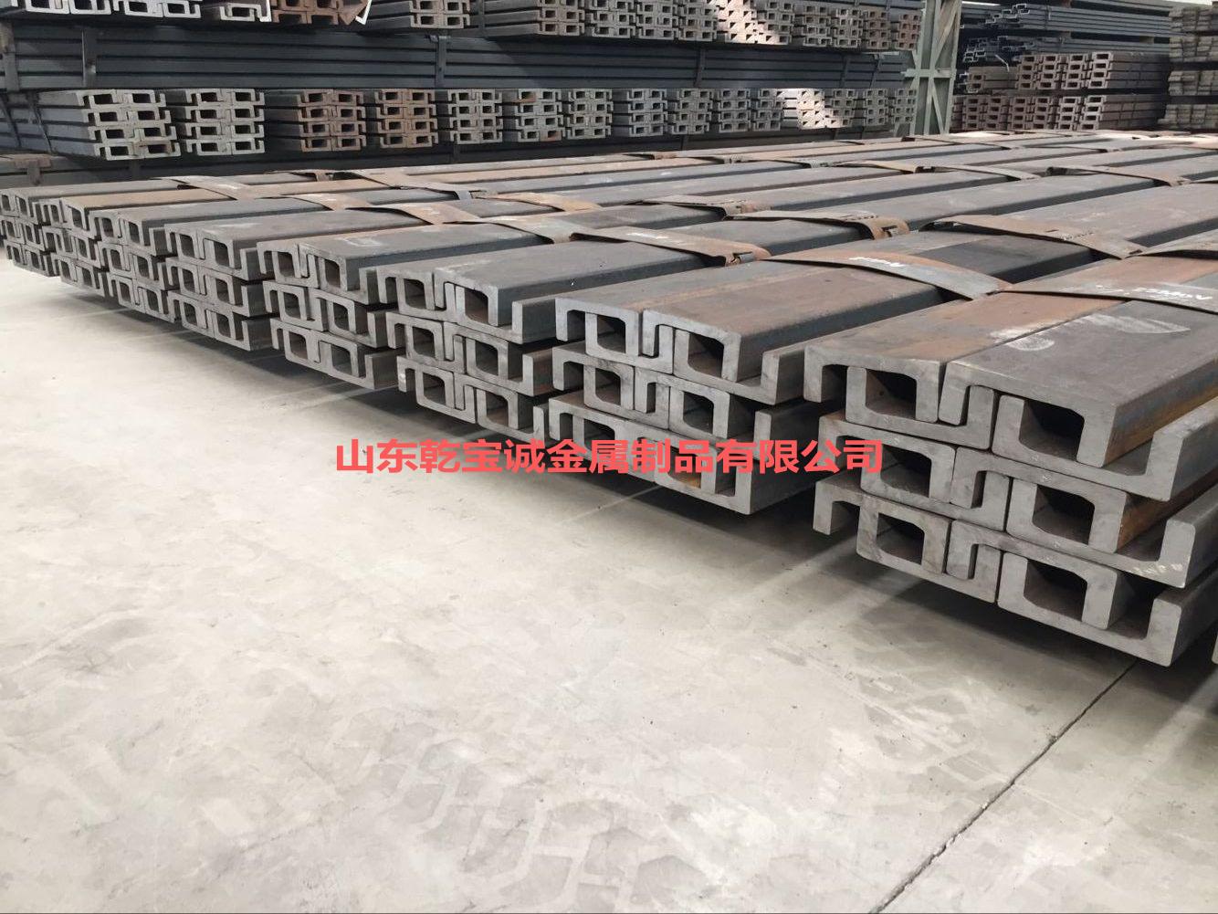 成功研制8.5m高叉车门架槽钢