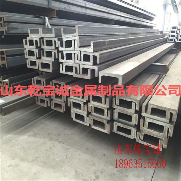 未来中国广泛使用叉车门架槽钢发展AGV叉车