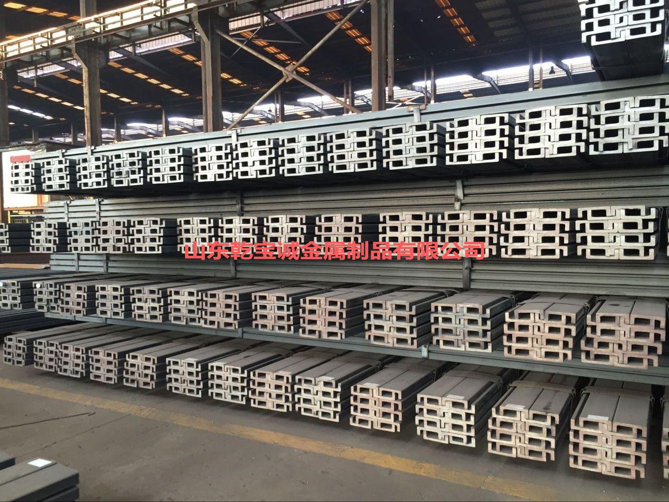 叉车用高精度型钢的生产方法,采用冷拉法即 冷拔法生产,其工艺步骤为