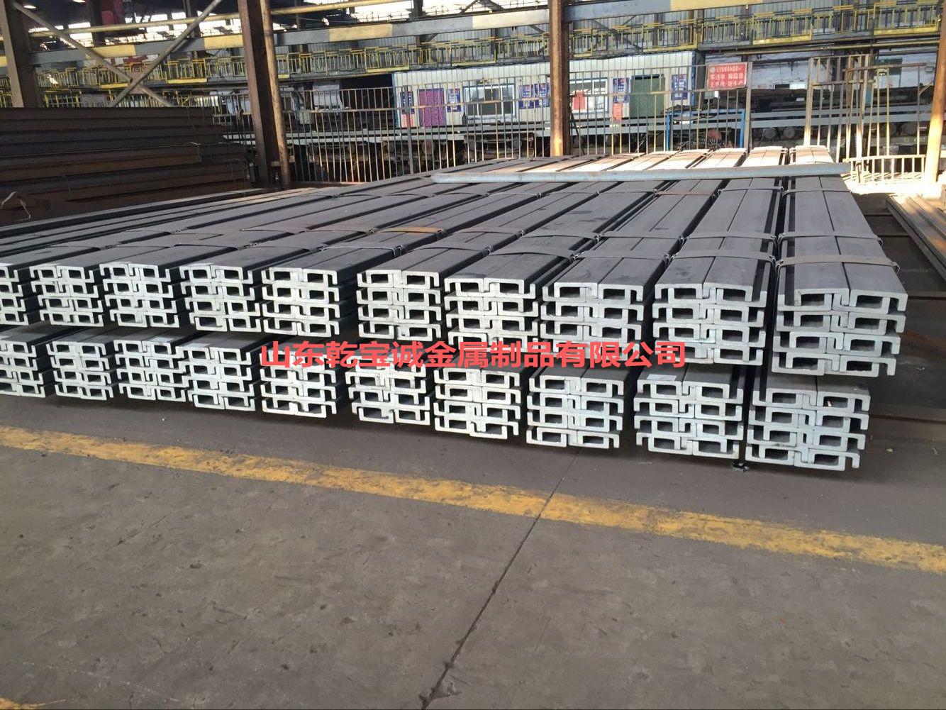 叉车门架槽钢，叉车高门架与车身外观设计