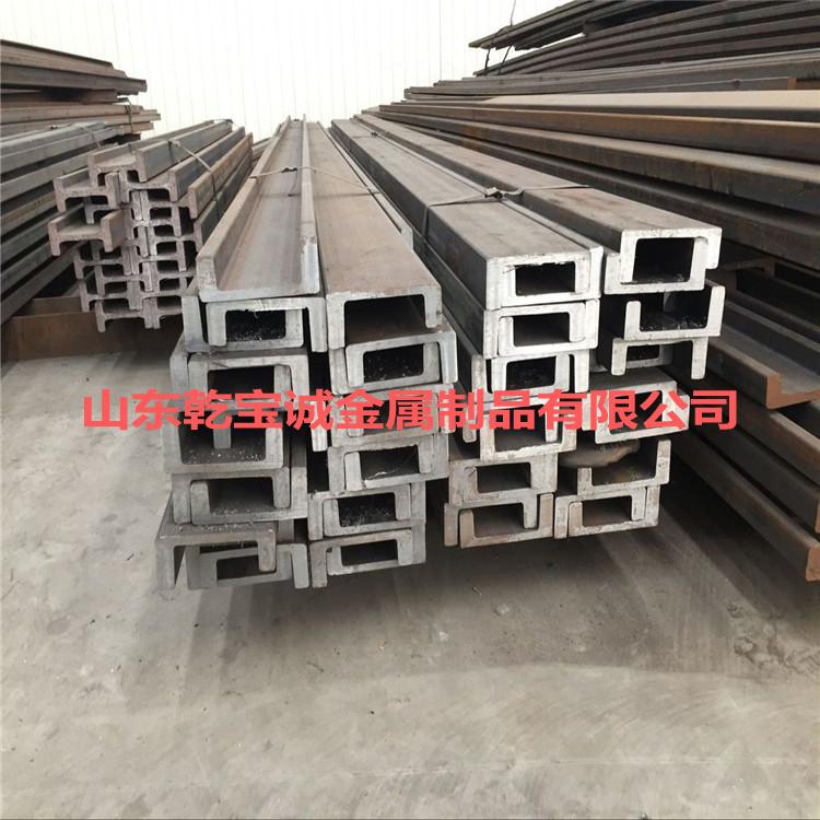 直臂高空作业平台机械设备的维护与保养:滑轨槽钢