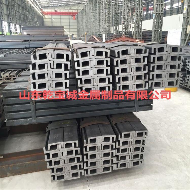 新型小两吨叉车